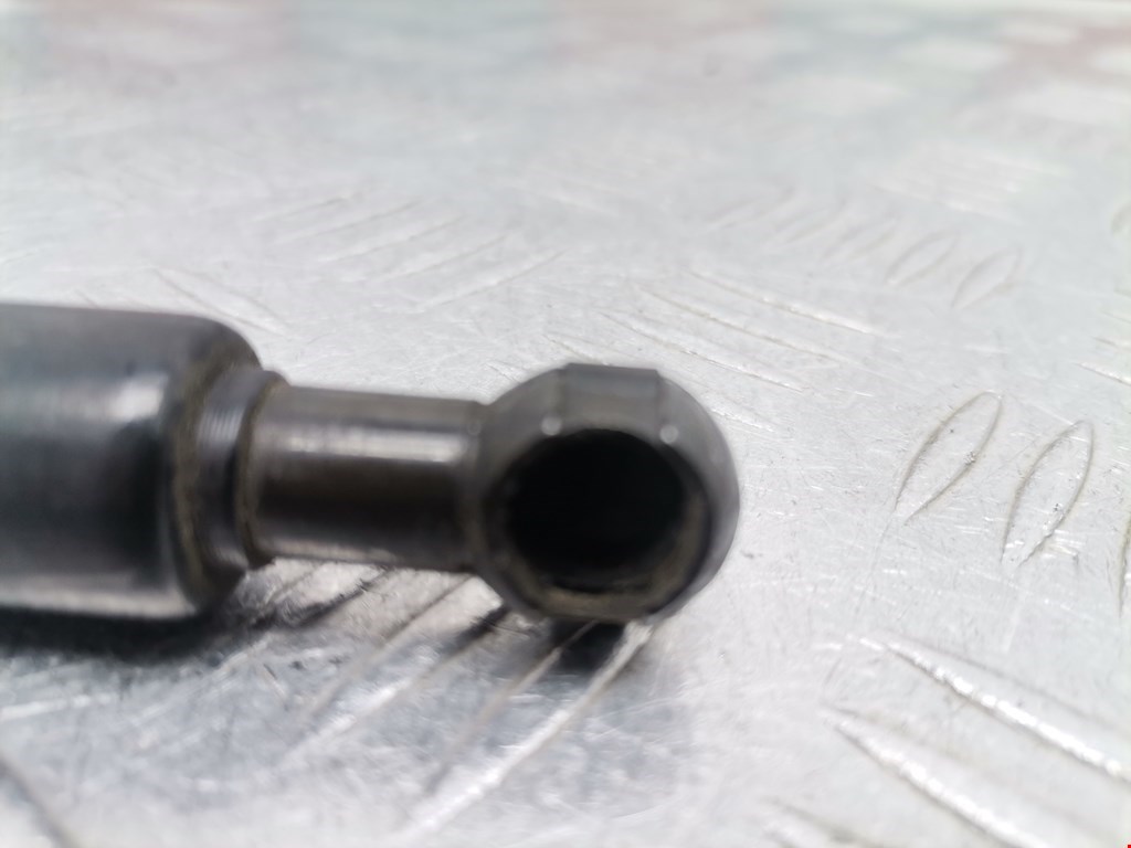 Амортизатор капота левый=правый FORD Mondeo III 2000-2007