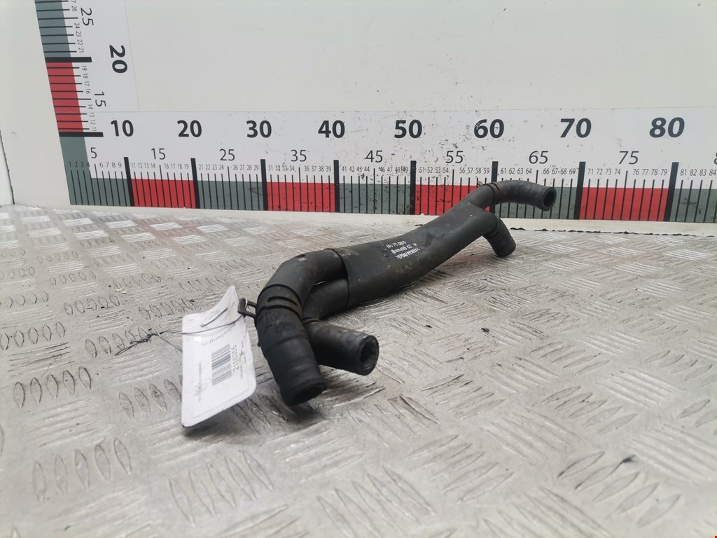 Патрубок VOLKSWAGEN Polo III 1994-2001