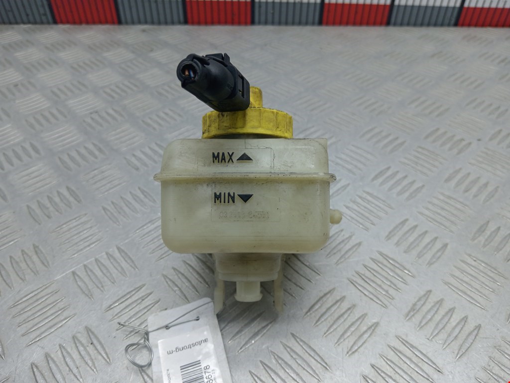 Бачок главного тормозного цилиндра VOLKSWAGEN Bora 1998-2005