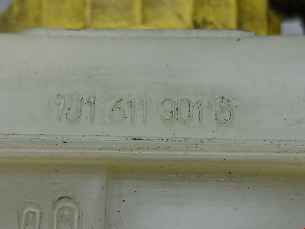 Бачок главного тормозного цилиндра VOLKSWAGEN Bora 1998-2005