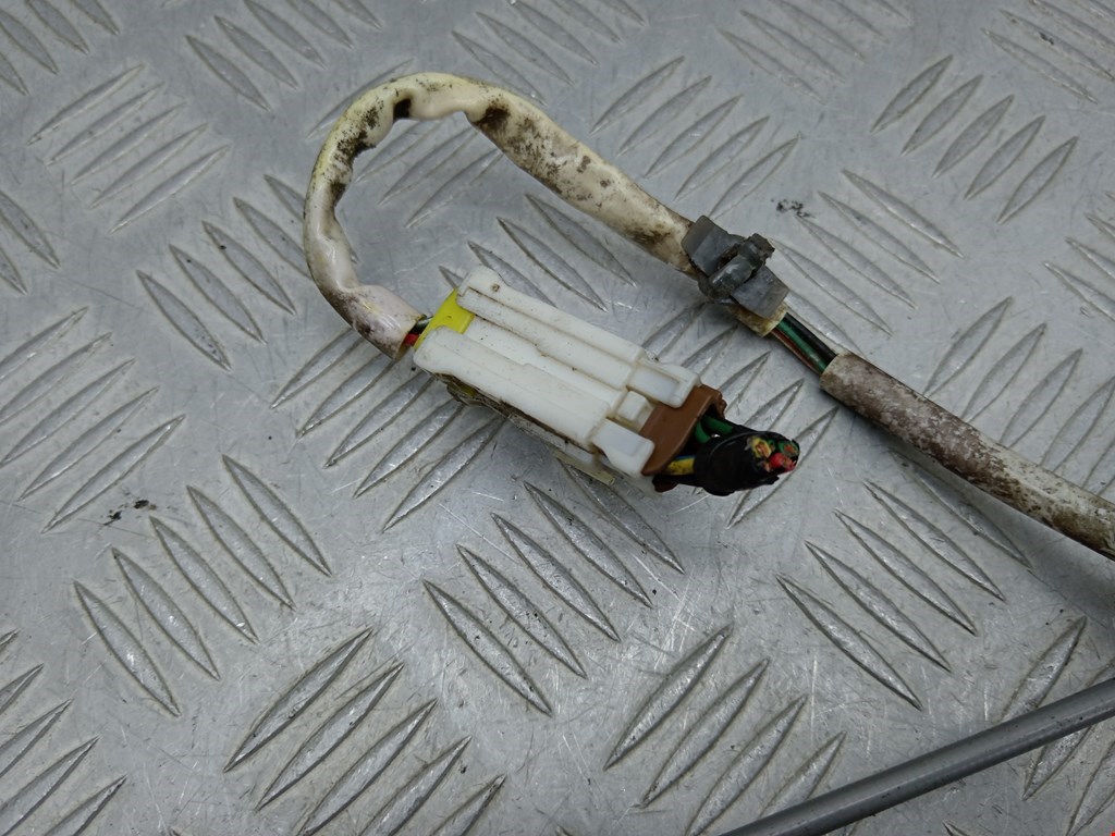 Стеклоподъемник задний правый MITSUBISHI Galant VIII 1996-2006