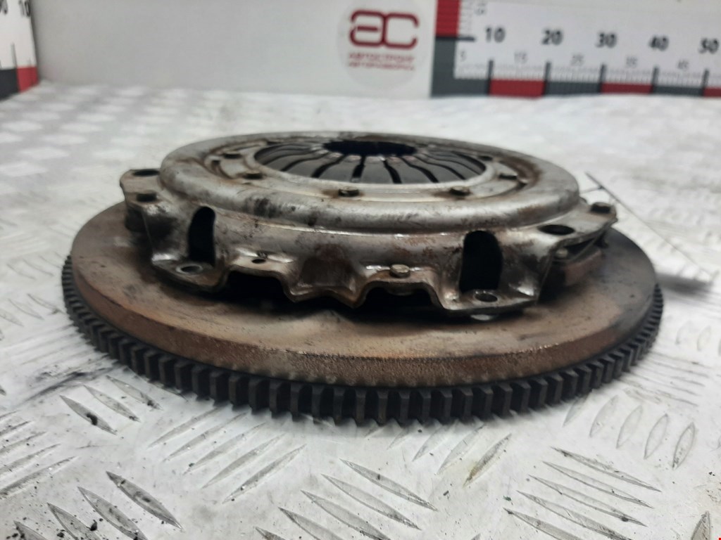 Маховик (демпфер сцепления) OPEL Corsa C 2000-2006