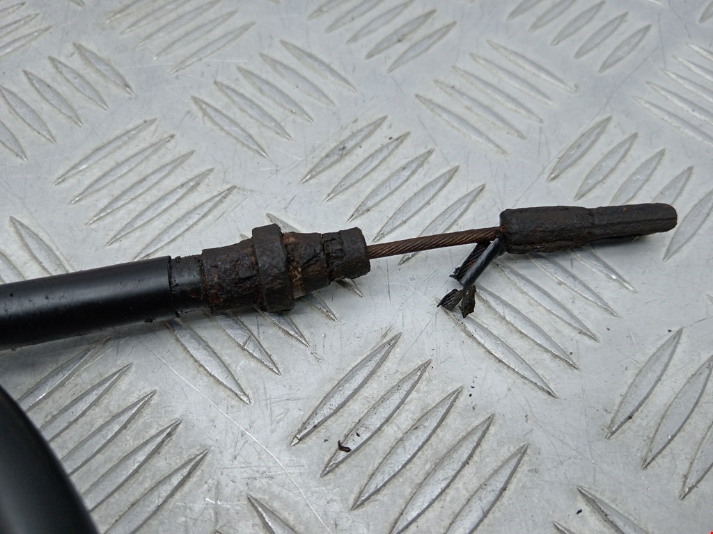 Трос стояночного тормоза левый/правый VOLKSWAGEN Sharan 1995-2010