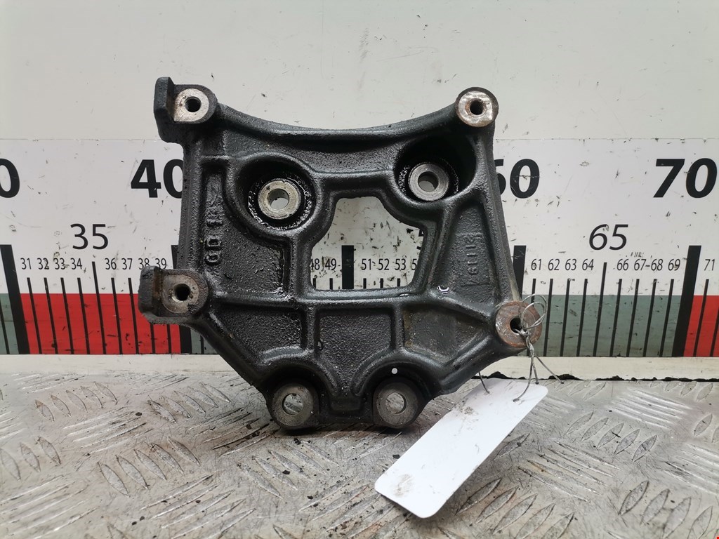 Кронштейн кондиционера MITSUBISHI Carisma 1995-1999