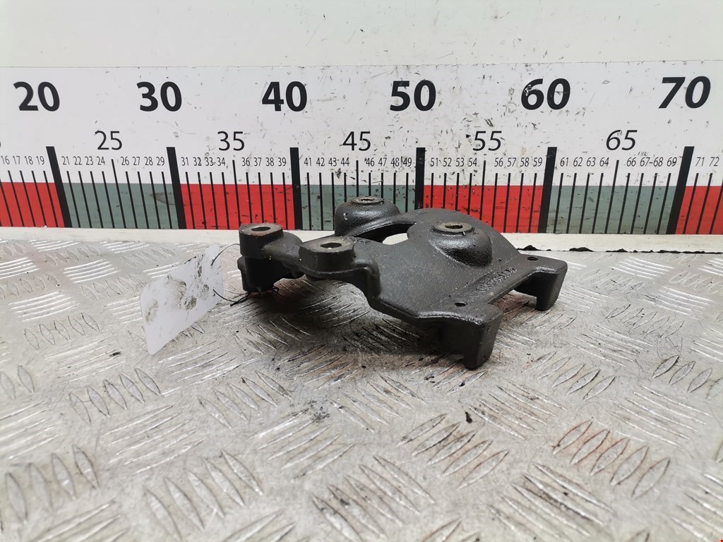 Кронштейн кондиционера MITSUBISHI Carisma 1995-1999