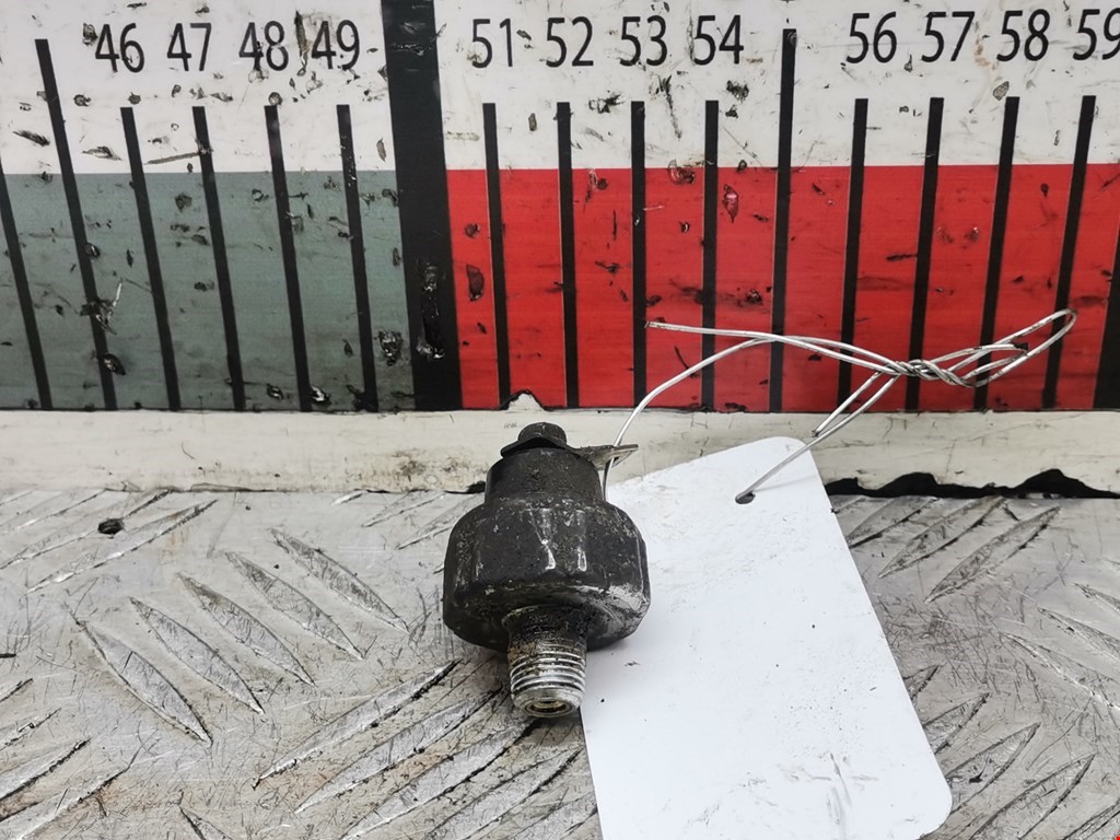 Датчик давления масла MITSUBISHI Carisma 1995-1999