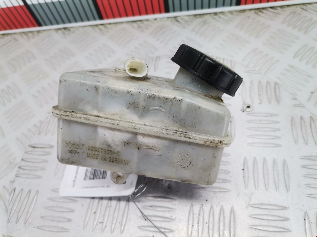 Бачок главного тормозного цилиндра MERCEDES-BENZ A-Class W169 2004-2012