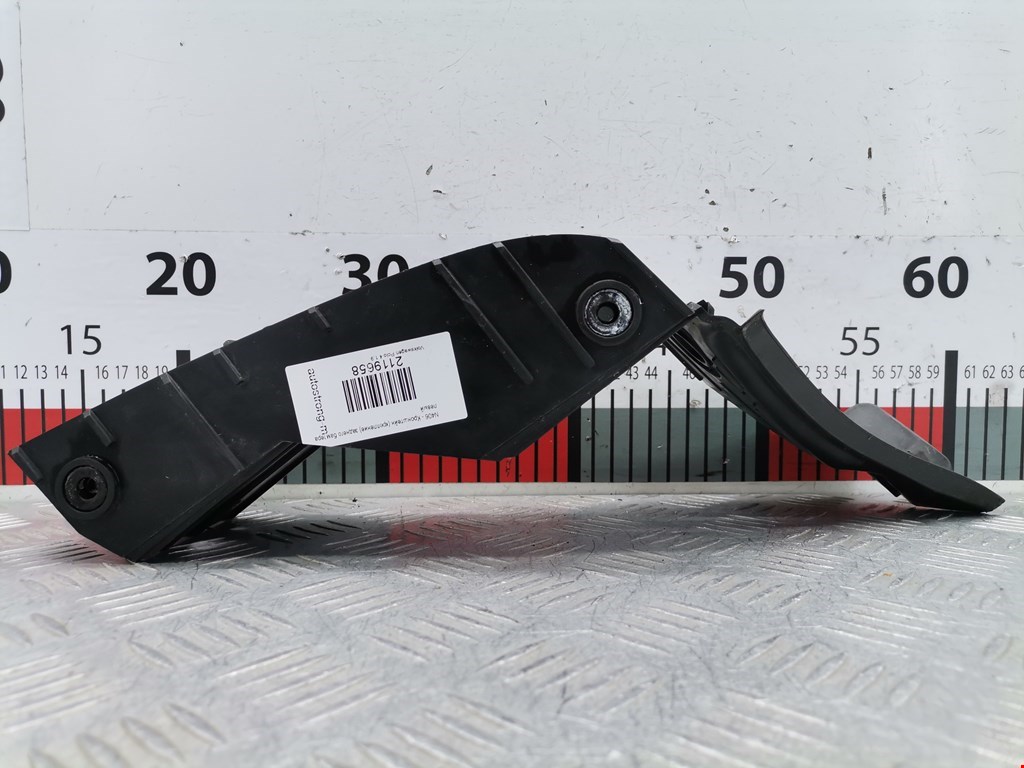 Кронштейн заднего бампера левый правый VOLKSWAGEN Polo IV 2001-2009