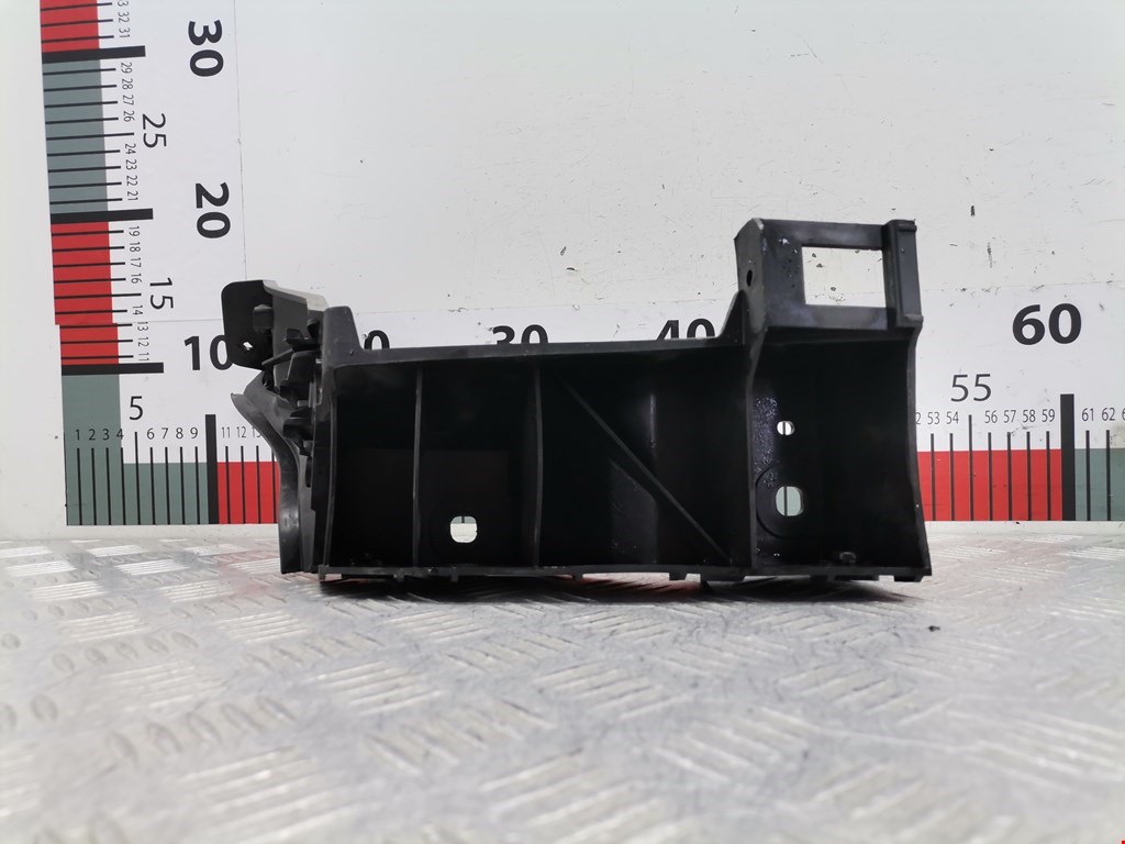 Кронштейн заднего бампера левый правый VOLKSWAGEN Polo IV 2001-2009