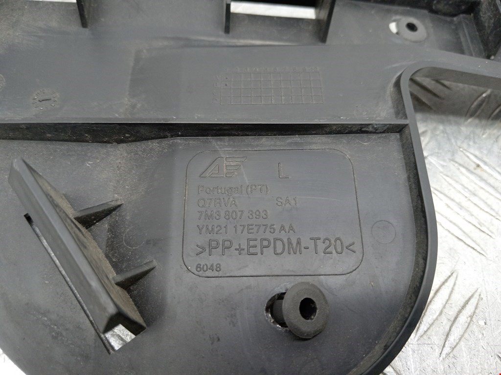 Кронштейн заднего бампера левый правый VOLKSWAGEN Sharan 1995-2010