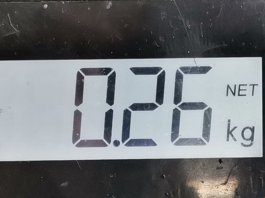 Петля капота левая/правая MITSUBISHI Carisma 1995-1999