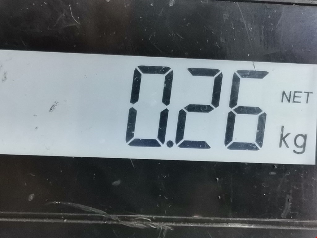 Петля капота левая/правая MITSUBISHI Carisma 1995-1999