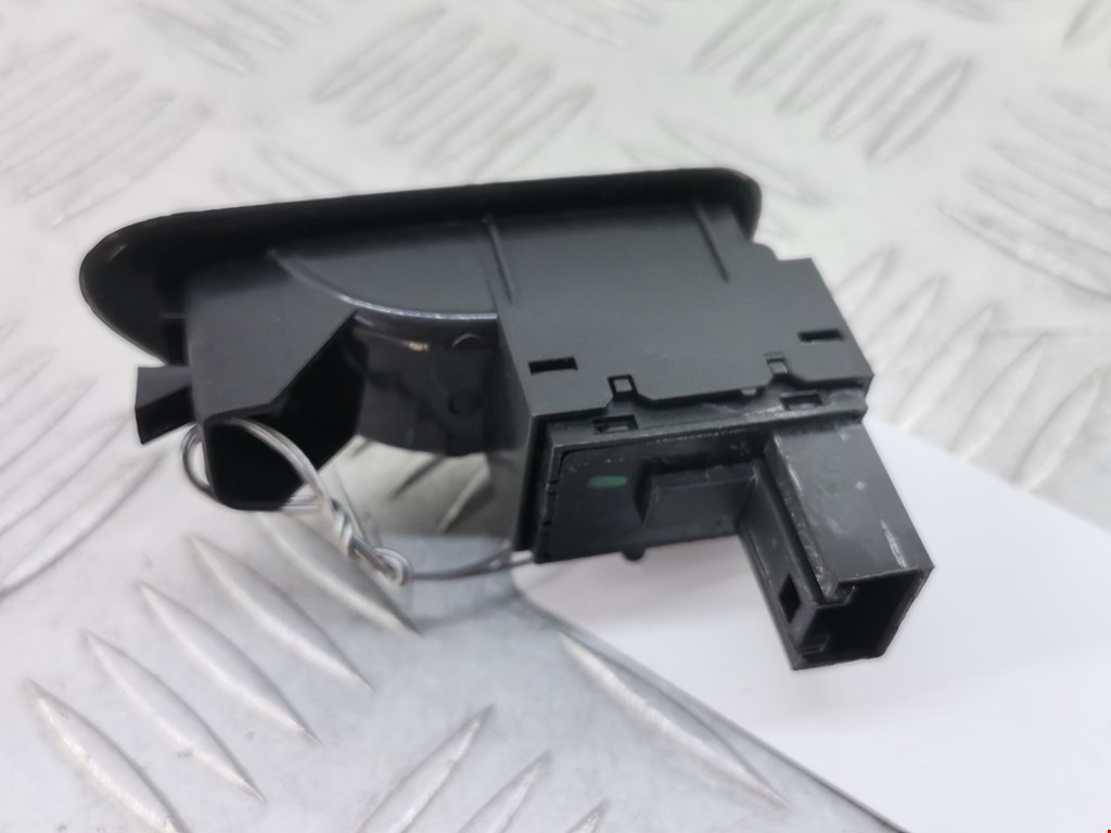 Кнопка стеклоподъемника VOLKSWAGEN Golf VI 2009-2012