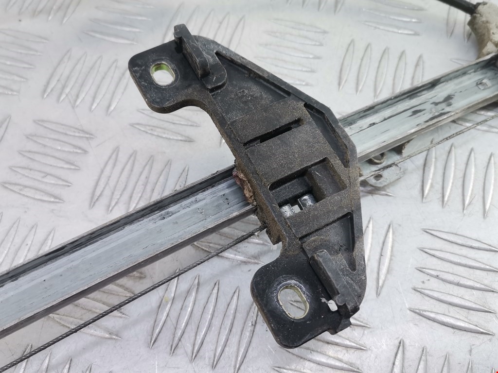 Стеклоподъемник задний правый HONDA CR-V II 2002-2007