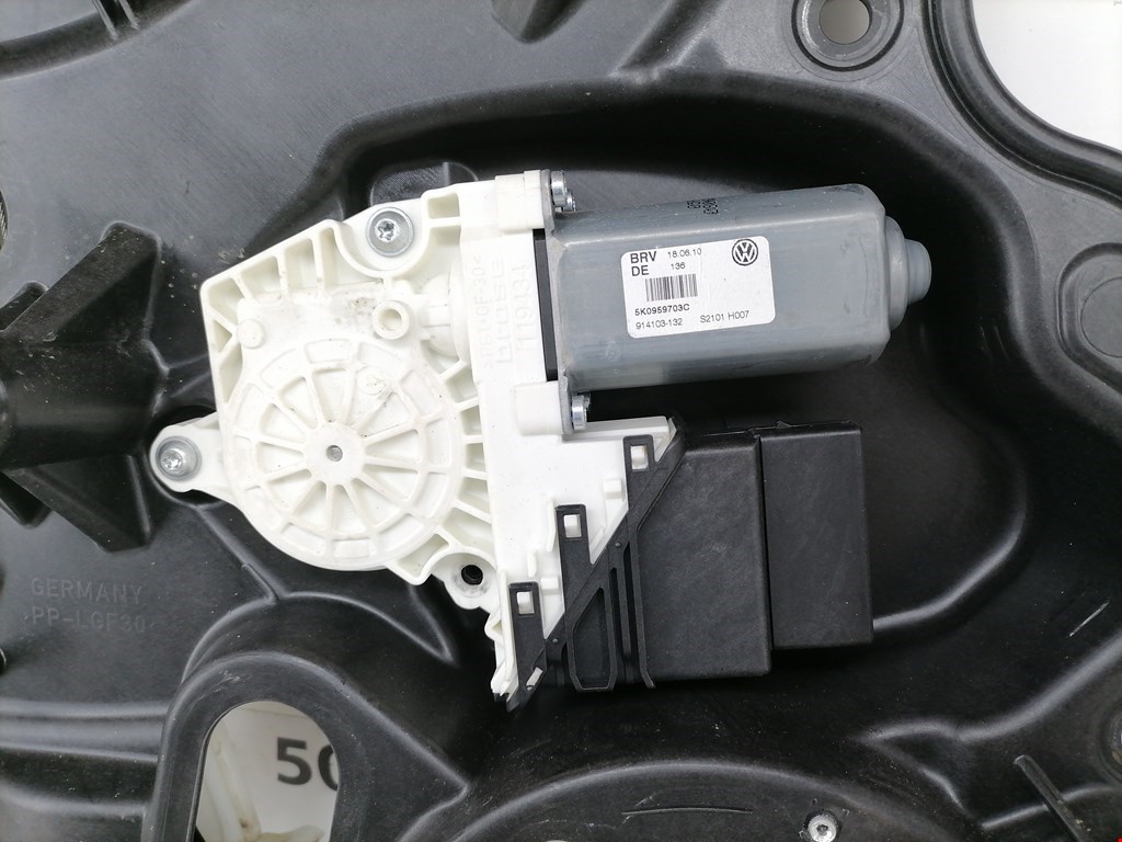 Стеклоподъемник задний левый VOLKSWAGEN Golf VI 2009-2012