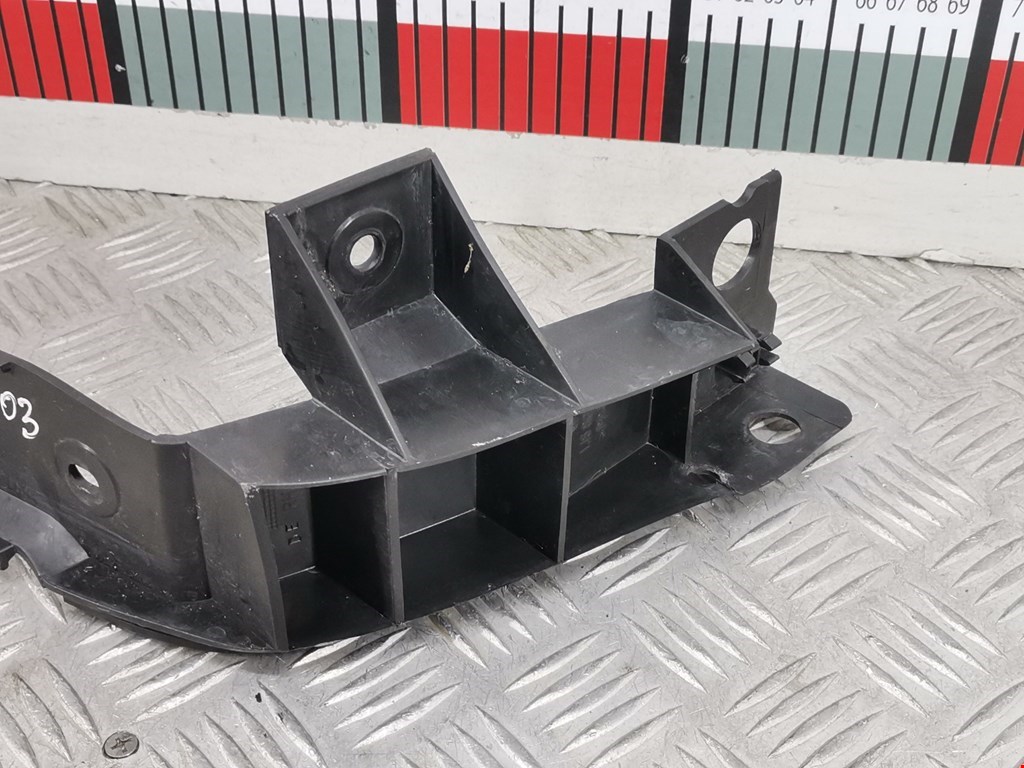 Кронштейн заднего бампера левый правый VOLKSWAGEN Bora 1998-2005