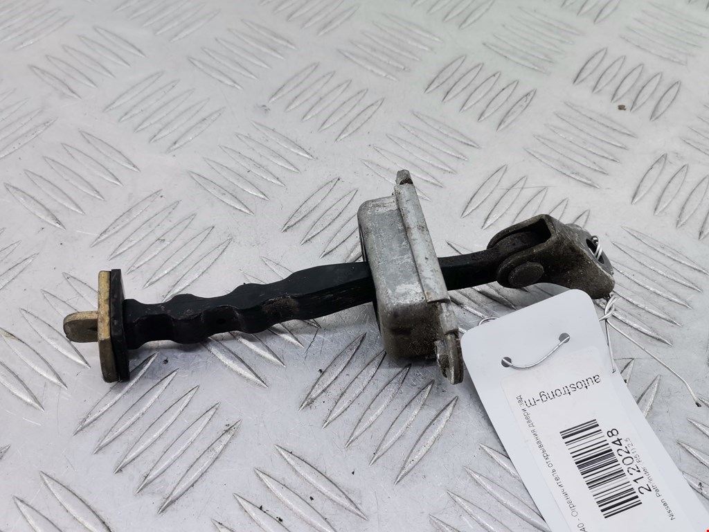 Ограничитель открывания двери NISSAN Pathfinder R51M 2004-2014