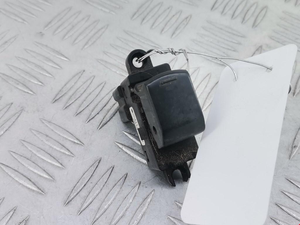 Кнопка стеклоподъемника NISSAN Pathfinder R51M 2004-2014