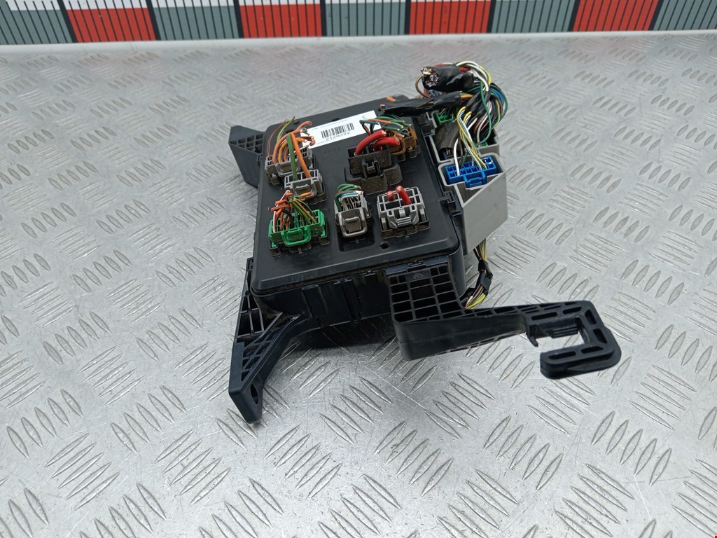 Блок предохранителей Ford Mondeo 3 (2000-2007)