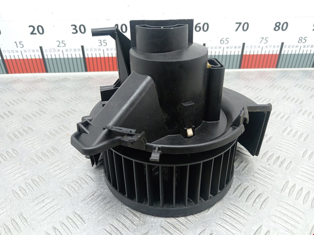 Моторчик (мотор) отопителя салона OPEL Astra G 1998-2005