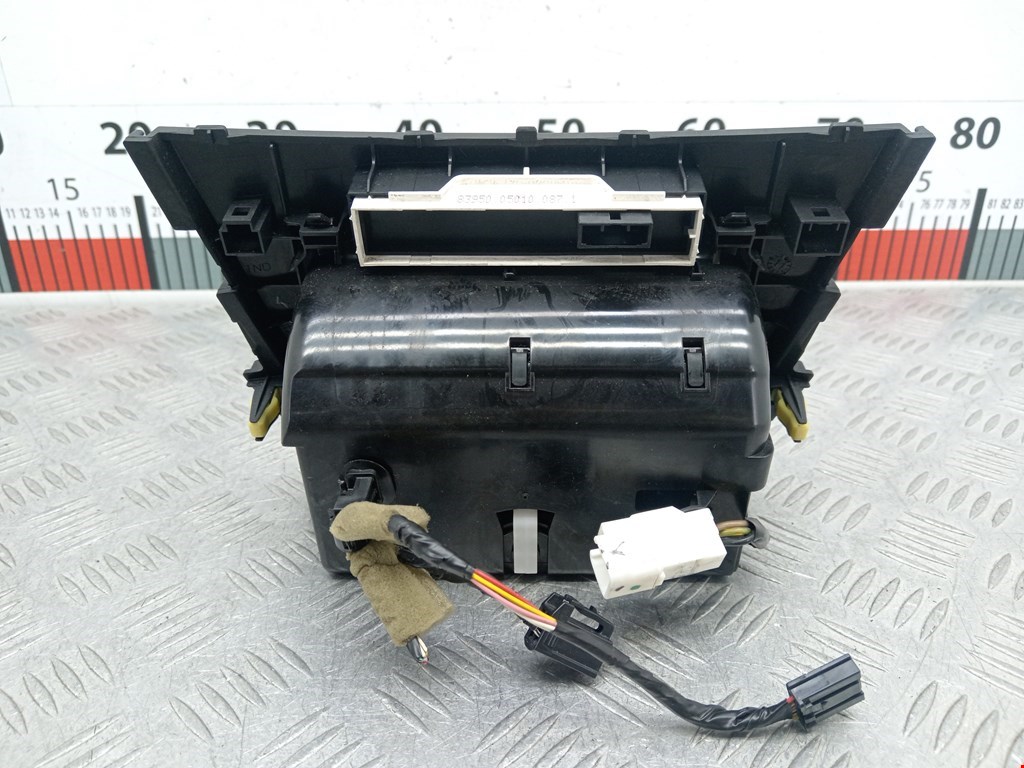 Пепельница передняя TOYOTA Avensis 2009-2015