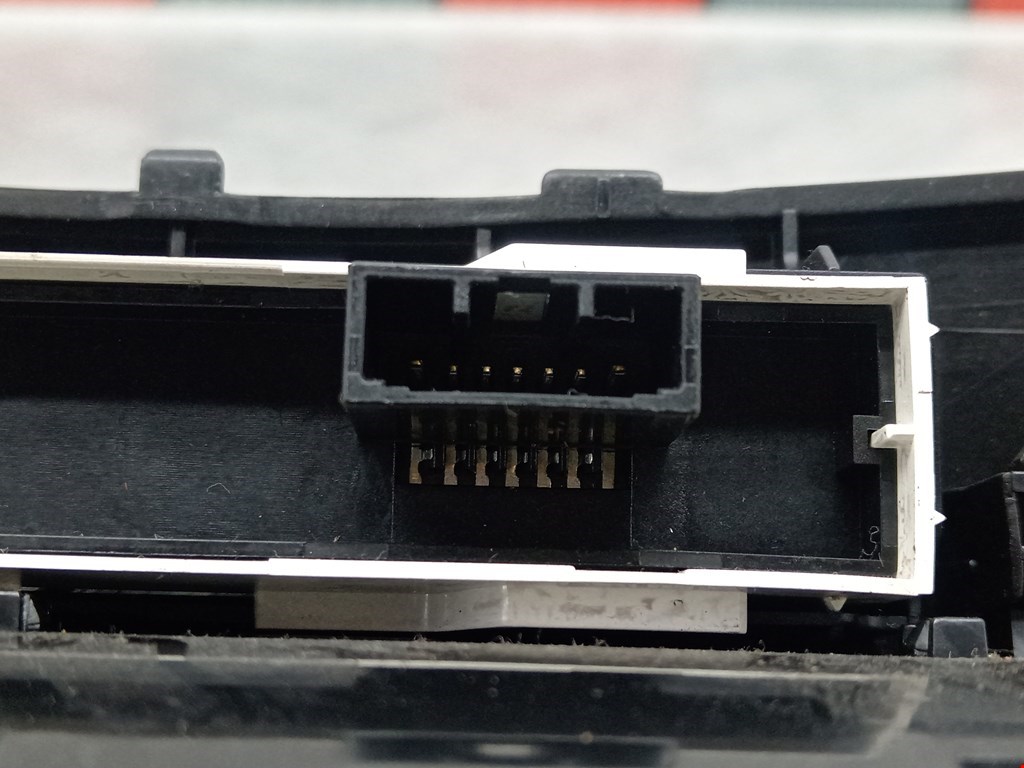 Пепельница передняя TOYOTA Avensis 2009-2015