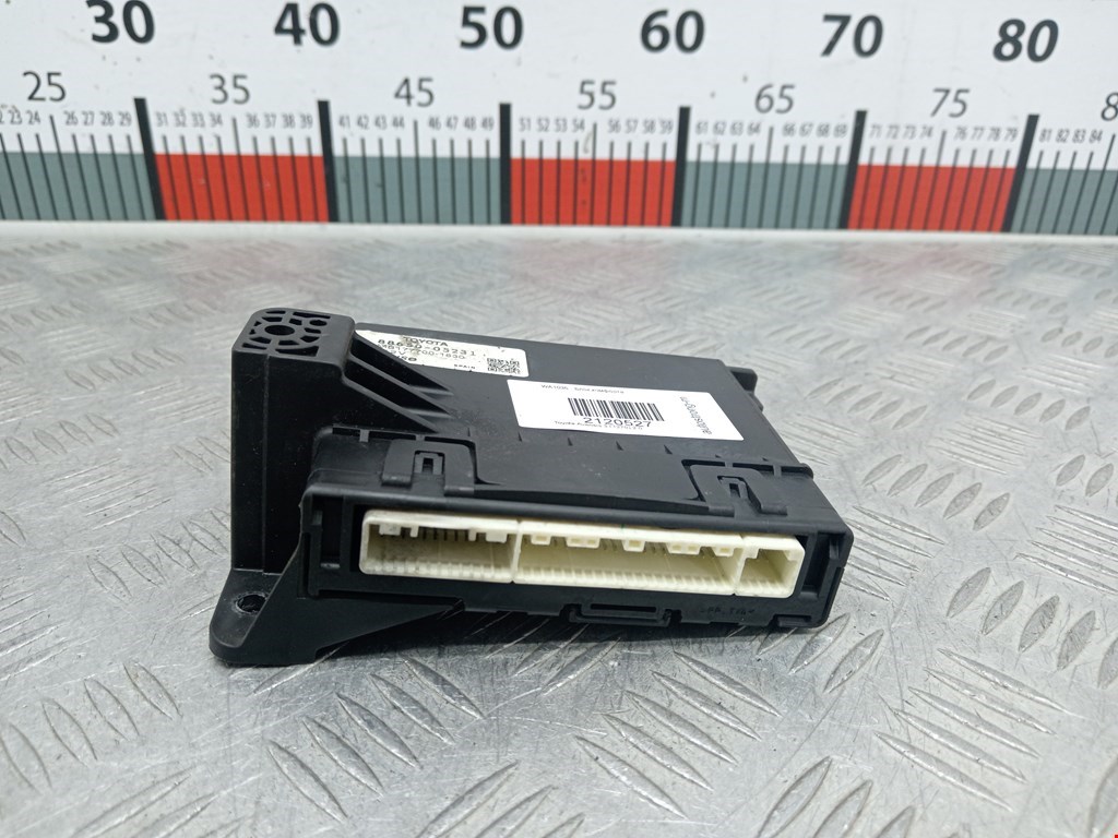 Блок комфорта TOYOTA Avensis 2009-2015