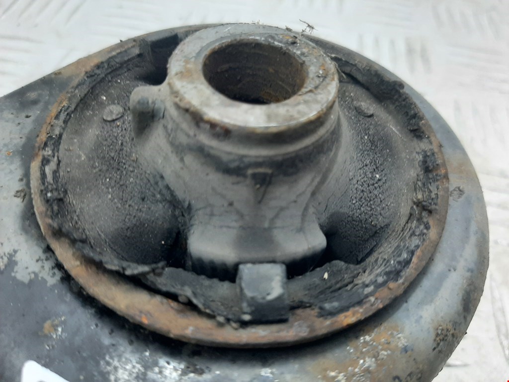 Рычаг передний левый TOYOTA Avensis 2009-2015