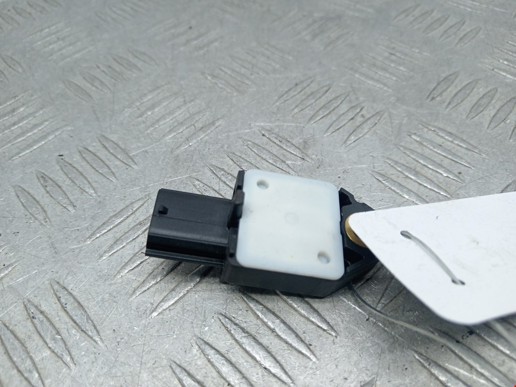 Датчик AIR BAG (подушек безопасности) TOYOTA Avensis 2009-2015