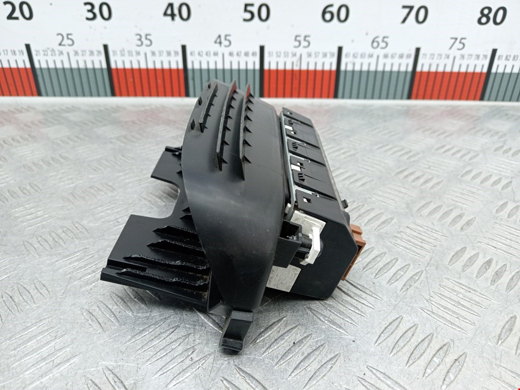 Дисплей информационный (компьютера) TOYOTA ProAce 2013-2016