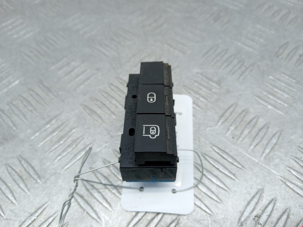 Кнопка центрального замка TOYOTA ProAce 2013-2016