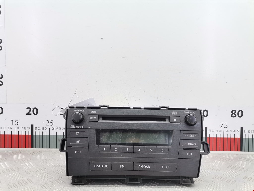 Магнитола TOYOTA Prius III XW30 2009-2015