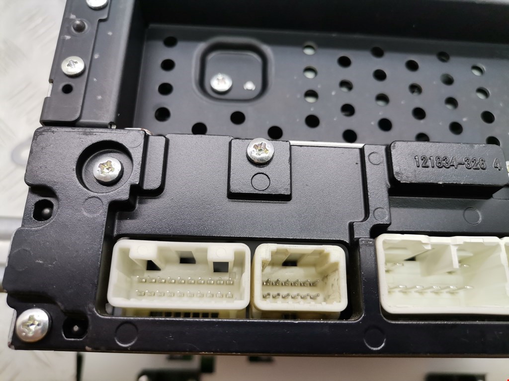 Магнитола TOYOTA Prius III XW30 2009-2015