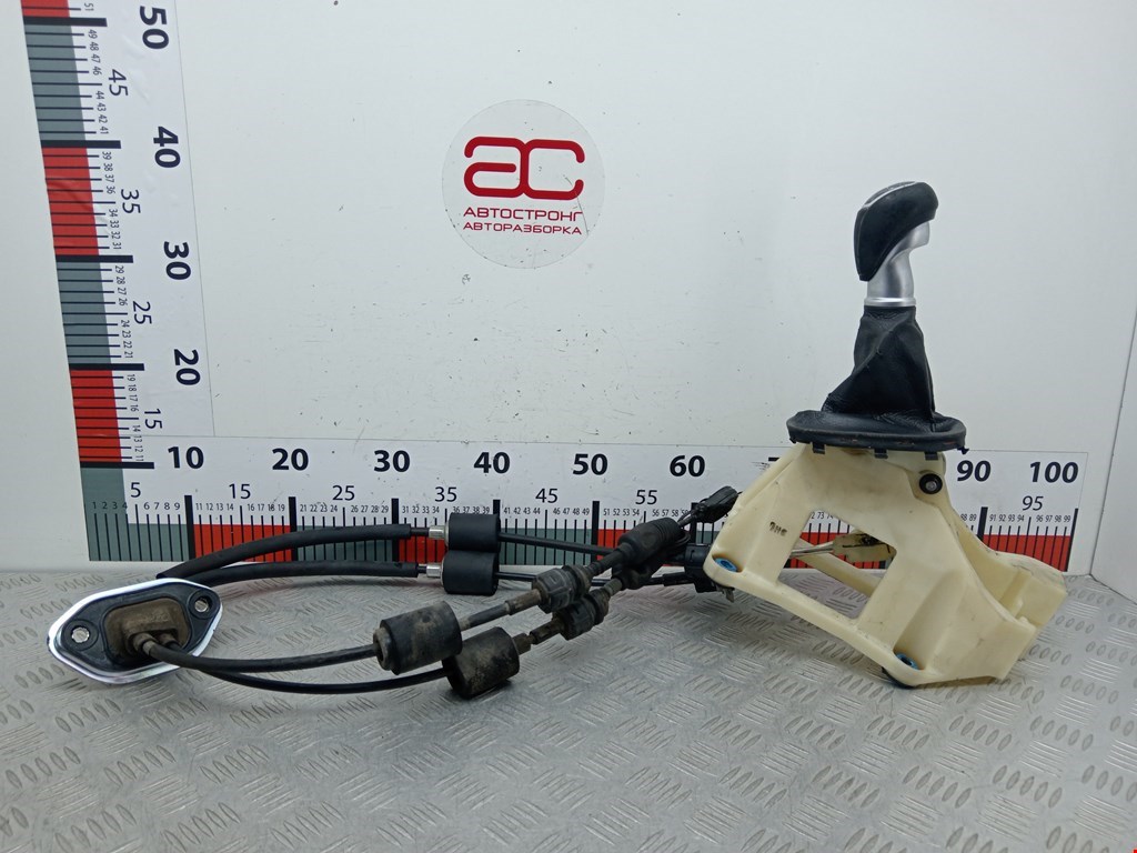 Кулиса (селектор) АКПП/МКПП в салоне HYUNDAI i40 2011-2019