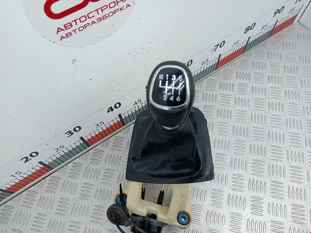 Кулиса (селектор) АКПП/МКПП в салоне HYUNDAI i40 2011-2019