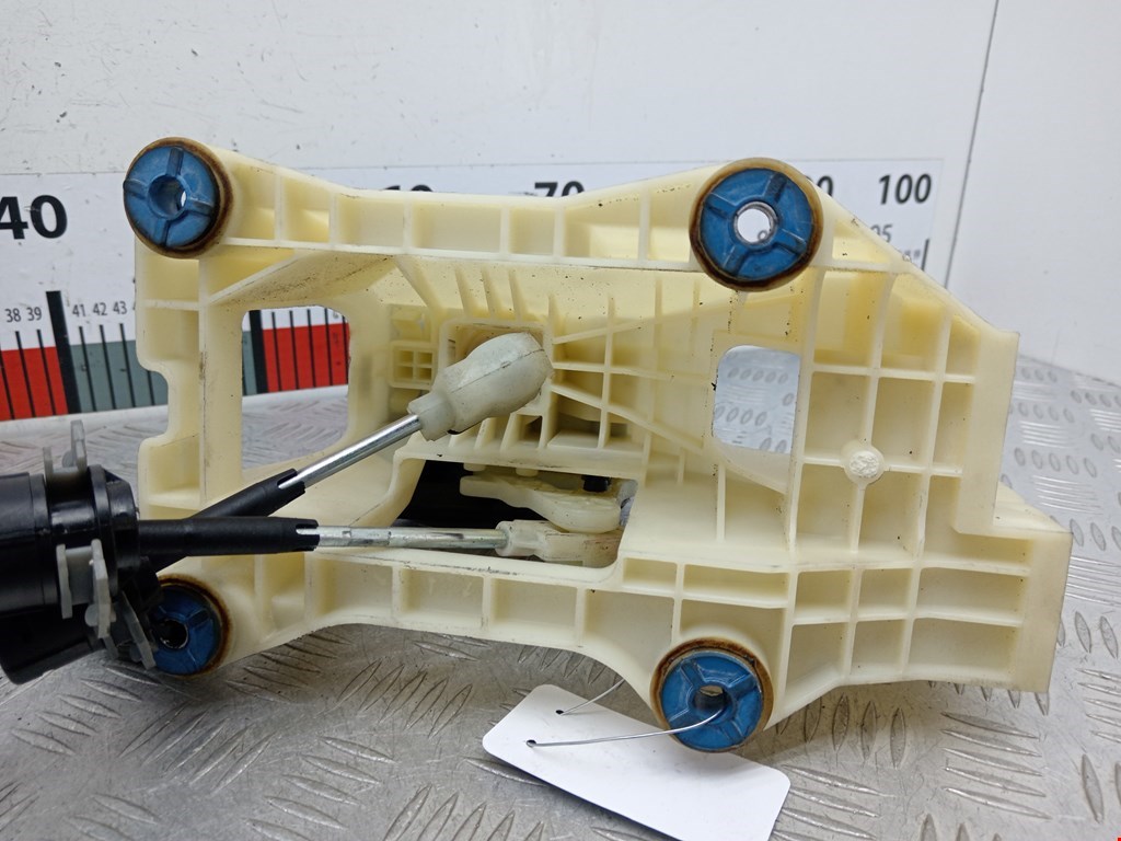 Кулиса (селектор) АКПП/МКПП в салоне HYUNDAI i40 2011-2019