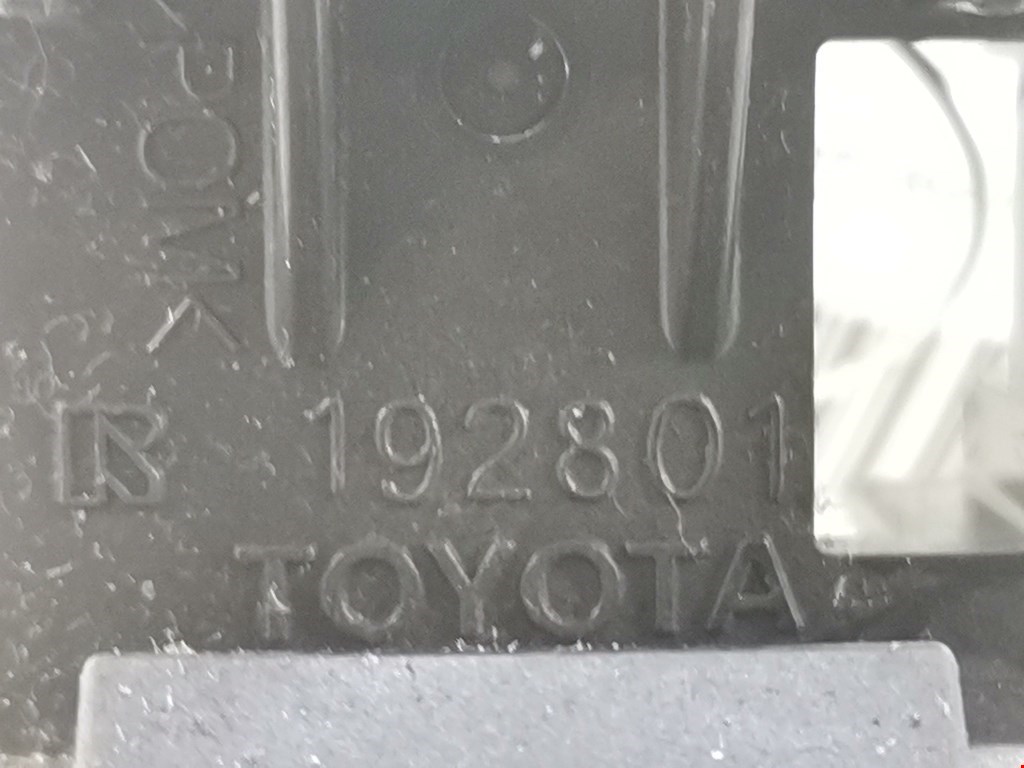 Кнопка стеклоподъемника TOYOTA Prius III XW30 2009-2015