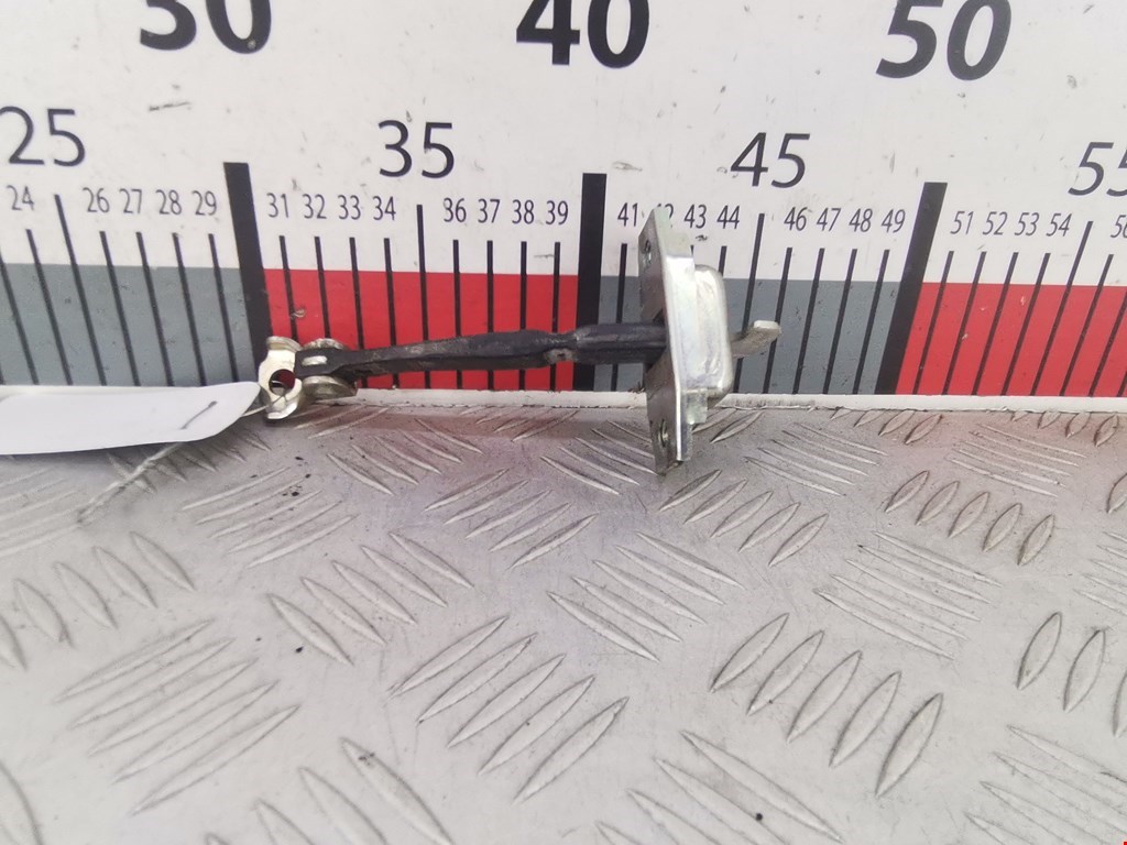 Ограничитель открывания двери TOYOTA Prius III XW30 2009-2015