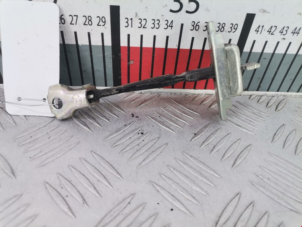 Ограничитель открывания двери TOYOTA Prius III XW30 2009-2015