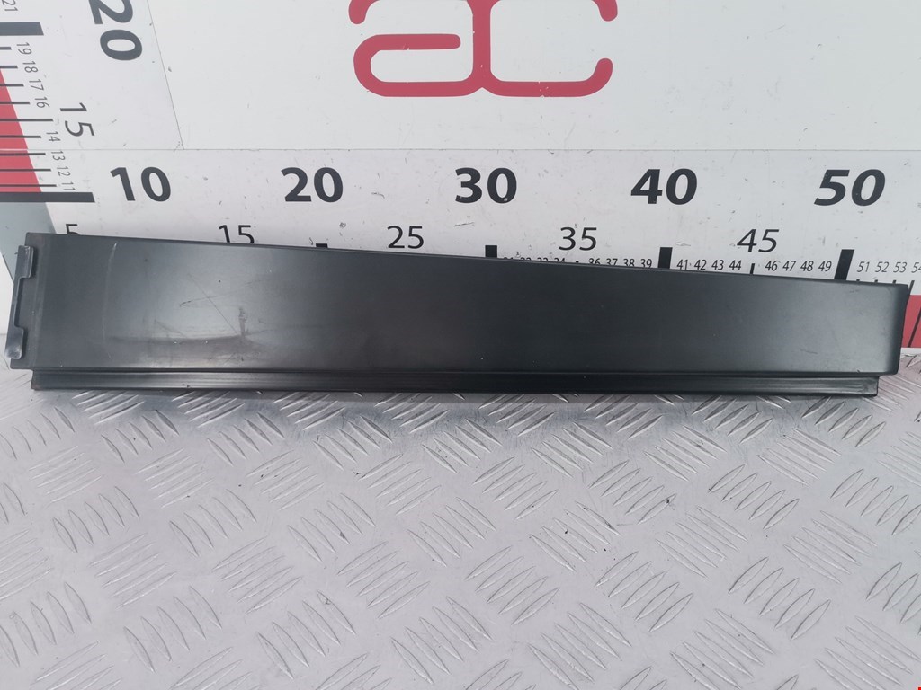 Накладка декоративная VOLKSWAGEN Touran 2003-2010