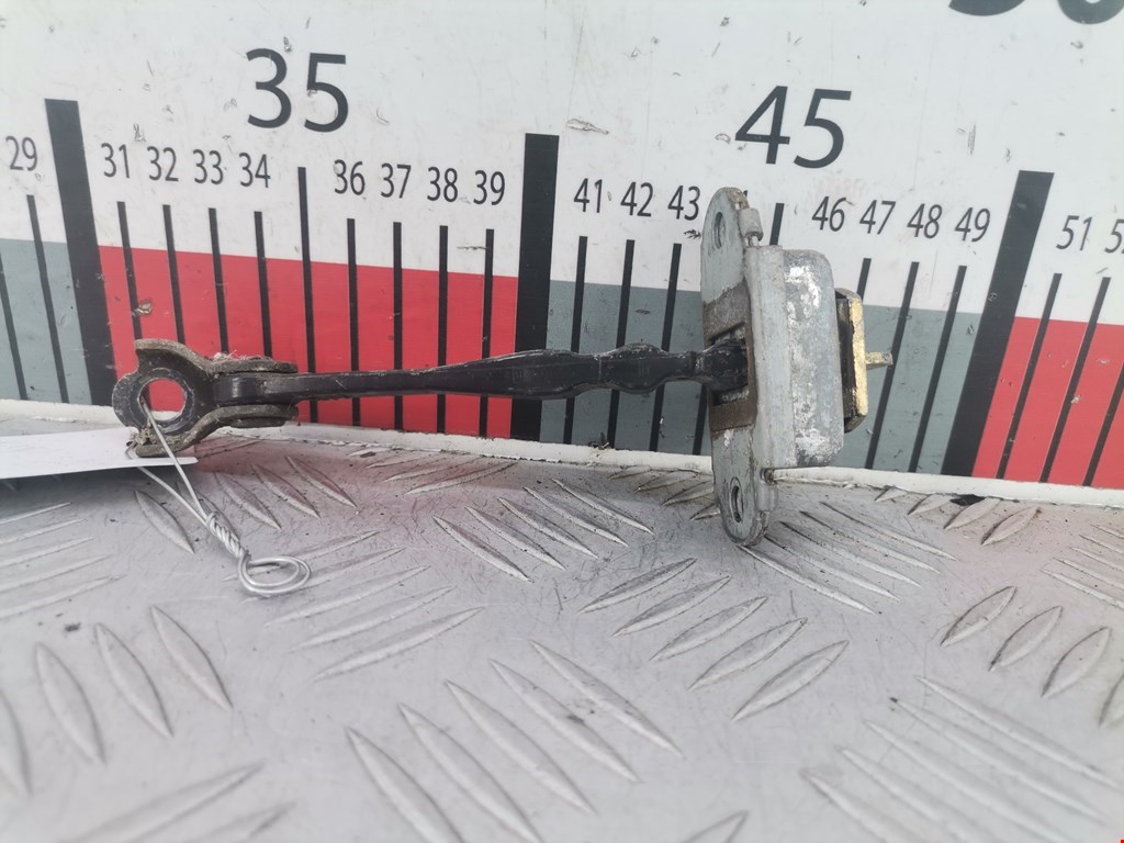 Ограничитель открывания двери NISSAN Pathfinder R51M 2004-2014