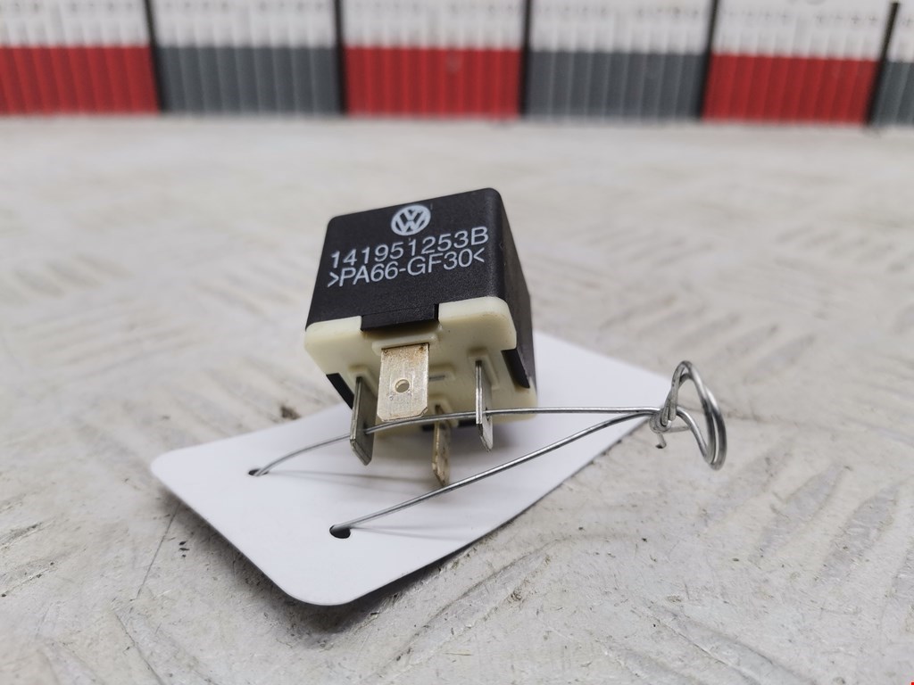 Реле VOLKSWAGEN Touareg 2002-2010