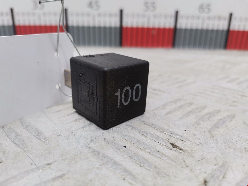 Реле VOLKSWAGEN Touareg 2002-2010