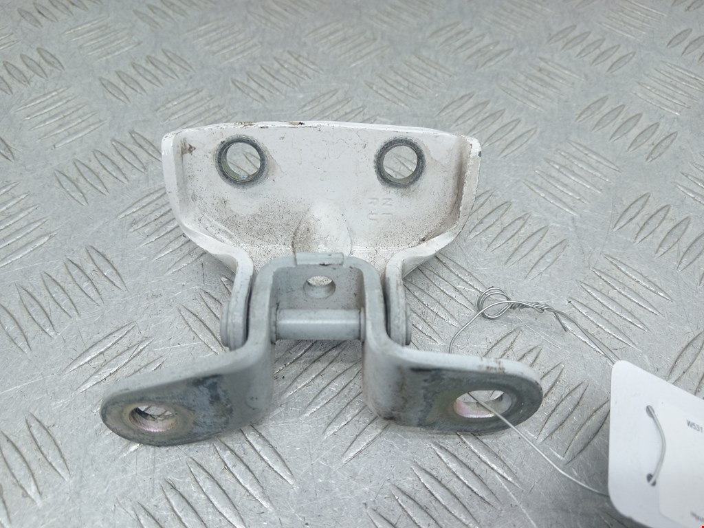 Петля двери передней левой Hyundai i40 (VF) (2011-2019)