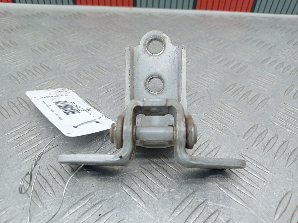 Петля двери передней левой Hyundai i40 (VF) (2011-2019)