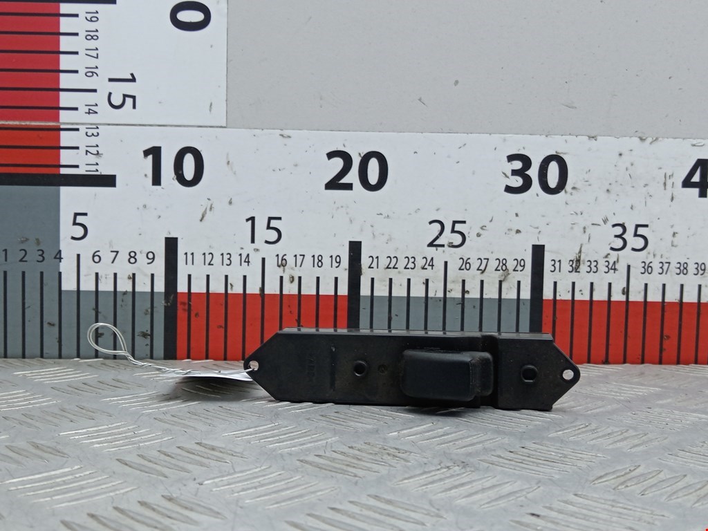 Кнопка стеклоподъемника MITSUBISHI Galant VIII 1996-2006