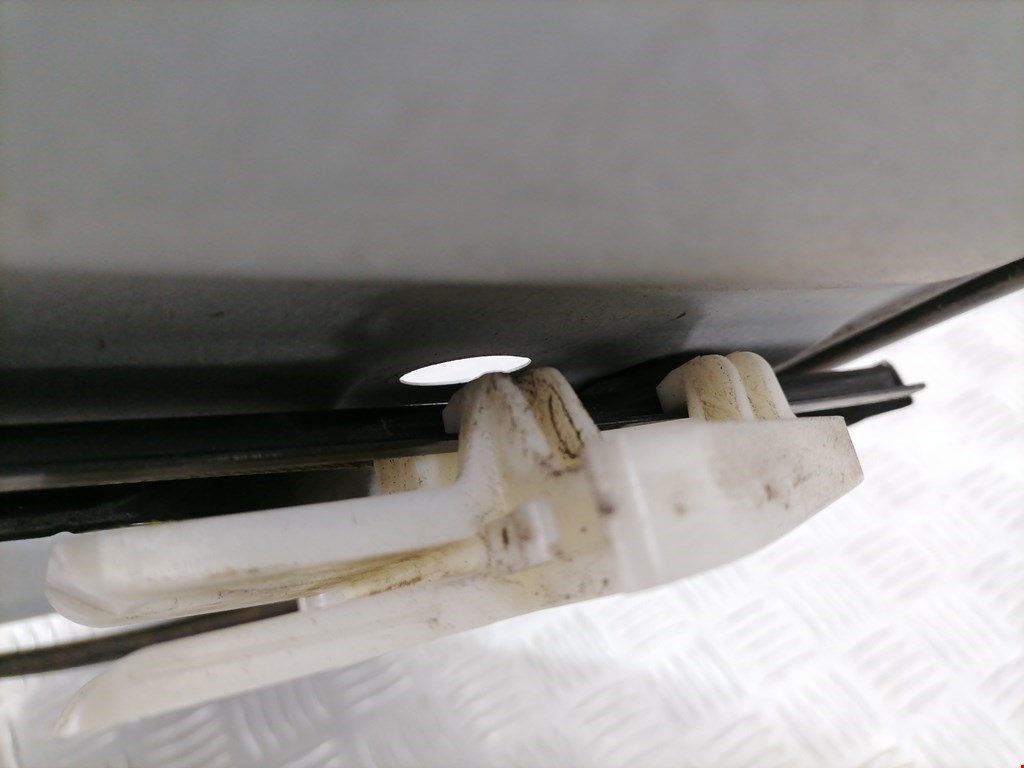 Стеклоподъемник задний левый VOLKSWAGEN Touran 2003-2010