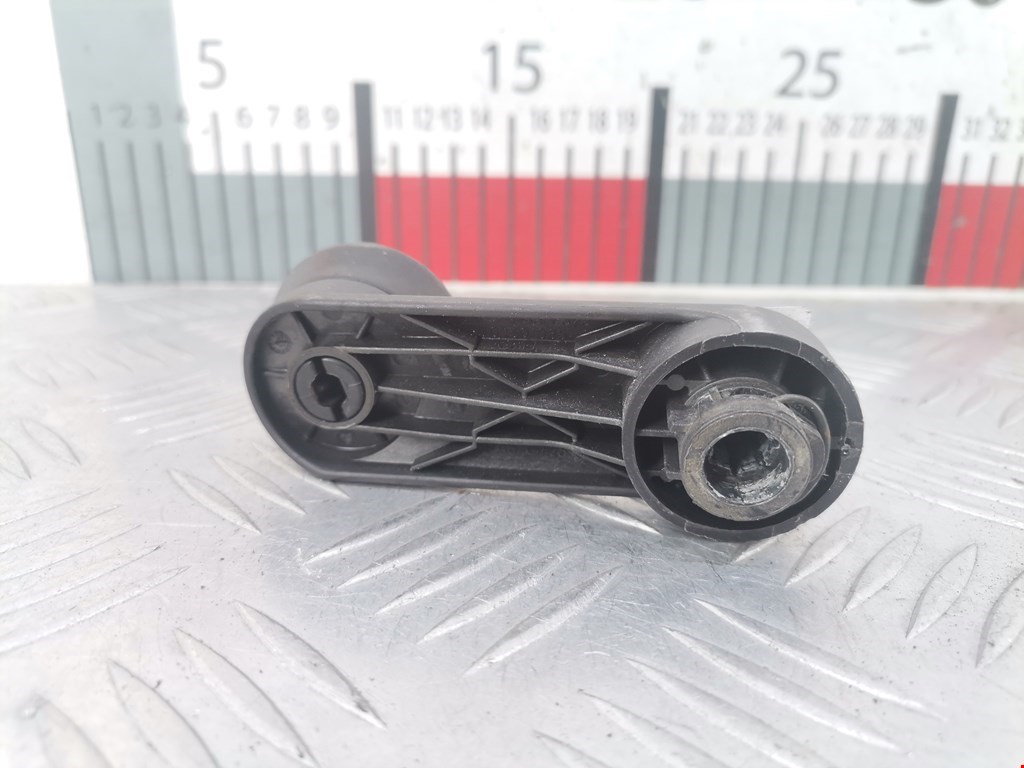 Ручка стеклоподъемника OPEL Astra J 2009-2017