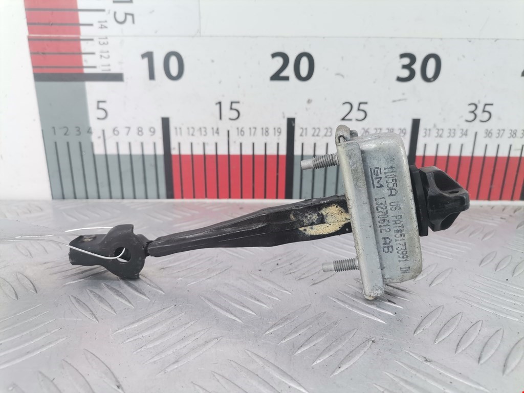 Ограничитель открывания двери OPEL Astra J 2009-2017