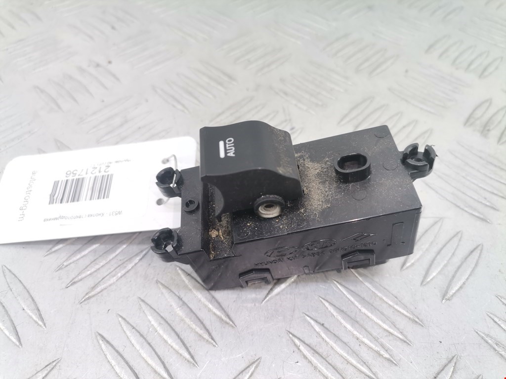 Кнопка стеклоподъемника HYUNDAI i40 2011-2019